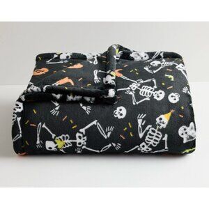 The Big One Plush Throw Blanket Halloween Skeleton NWT Sealed